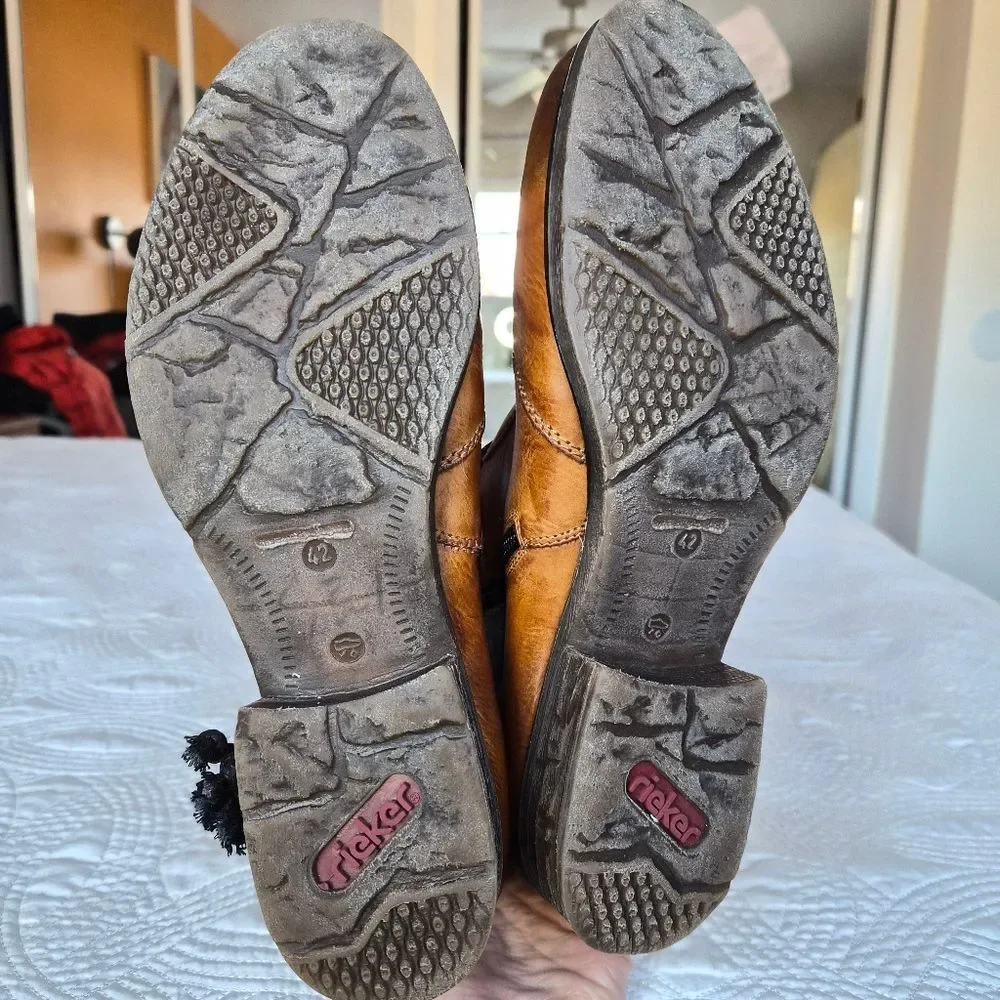 VGUC Rieker Fee 93 Cuffed Bootie EU 42